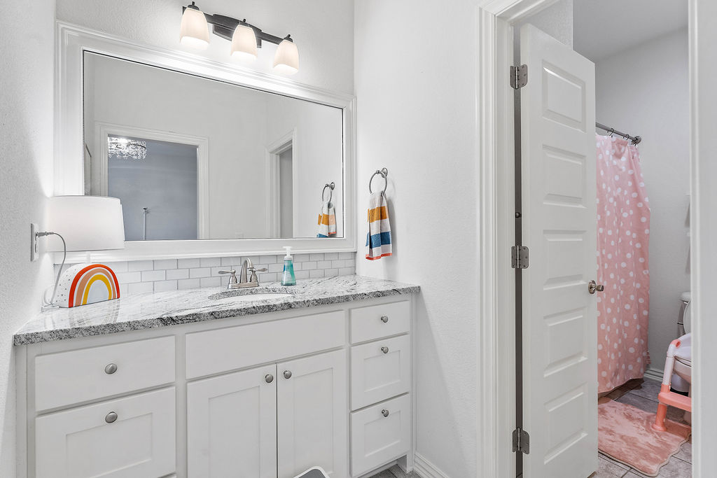 Waterford Estates At Hissom Ranch - Residential