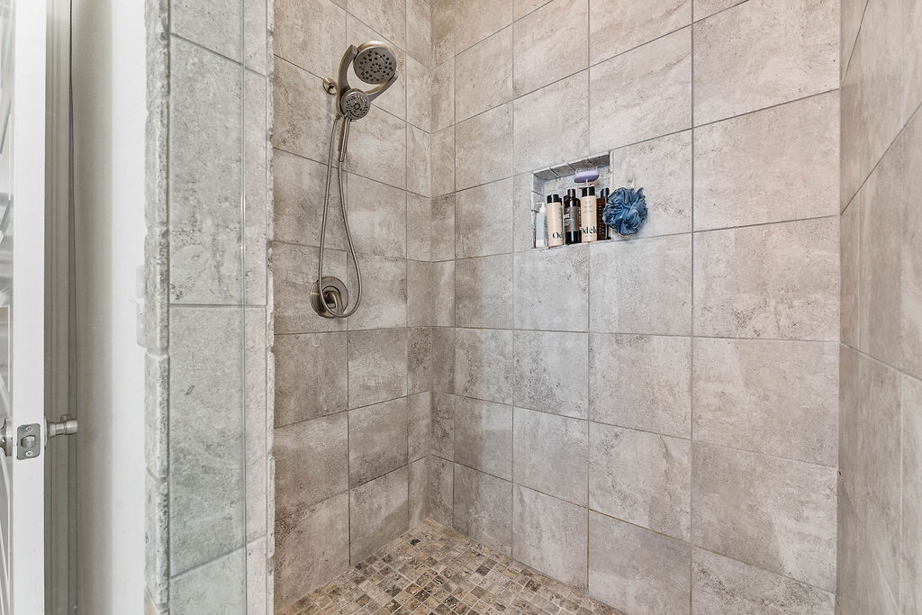 Waterford Estates At Hissom Ranch - Residential