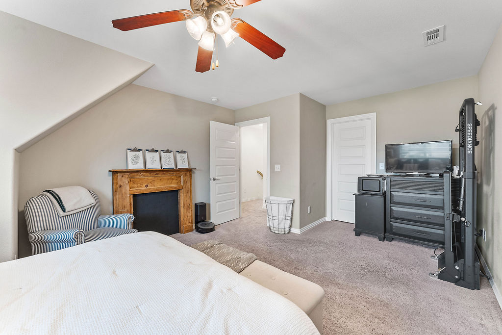 Waterford Estates At Hissom Ranch - Residential