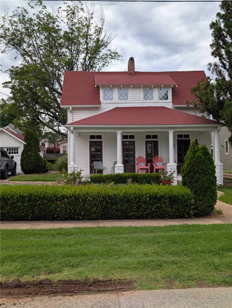 Experience the charm and convenience of downtown Bentonville in this beautifully furnished rental just steps from the vibrant Bentonville Square. Thoughtfully designed with character and style, this inviting home blends modern comforts with timeless appeal. Enjoy a fully equipped kitchen, comfortable living spaces, and tasteful furnishings that make settling in effortless.