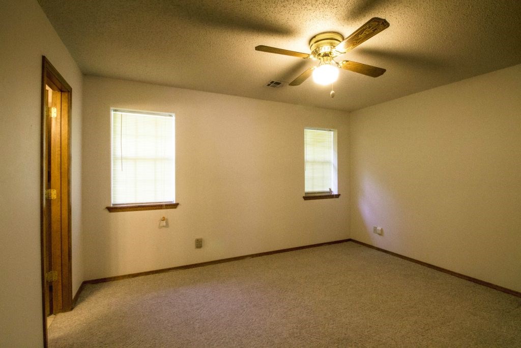 Voiss Park Estates Rogers - Residential