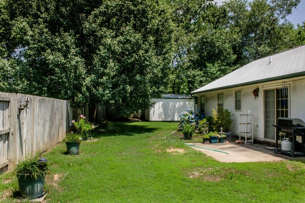 Voiss Park Estates Rogers - Residential