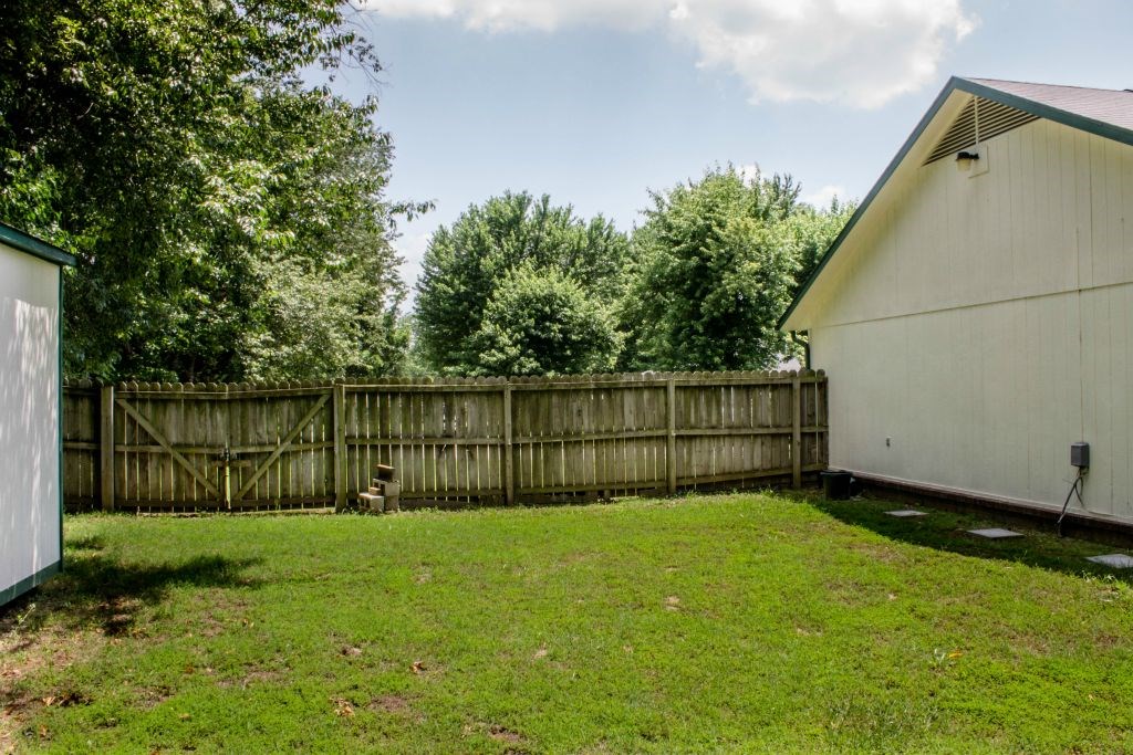 Voiss Park Estates Rogers - Residential