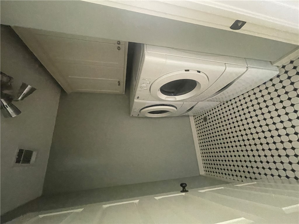Howards Add - Residential Lease