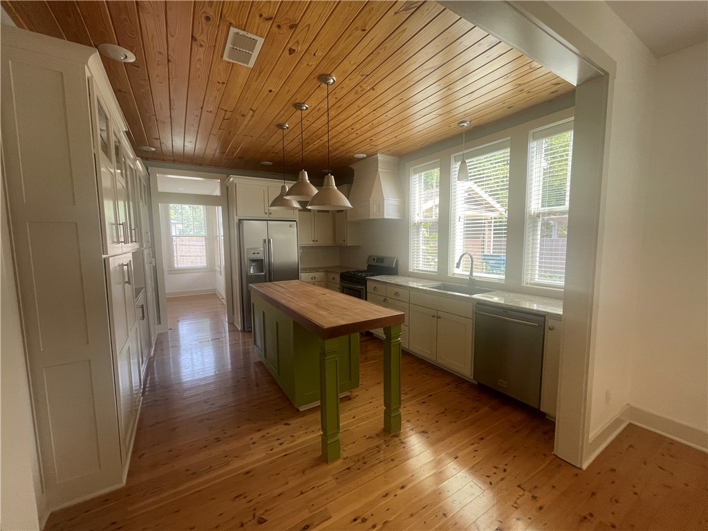Howards Add - Residential Lease