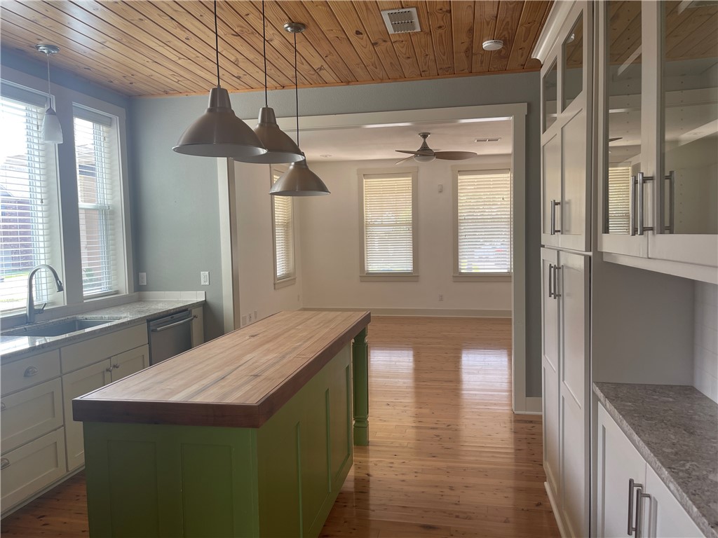 Howards Add - Residential Lease