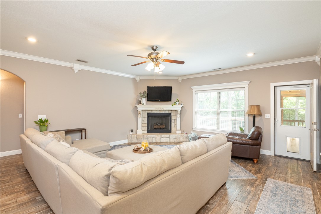 Knolls - Residential