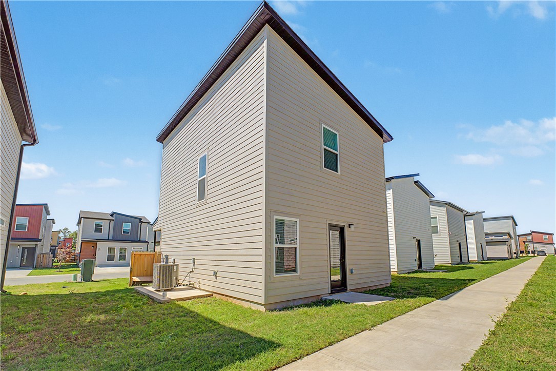 FEATHERSTON VILLAGE PH 2-CENTERTON - Residential Lease