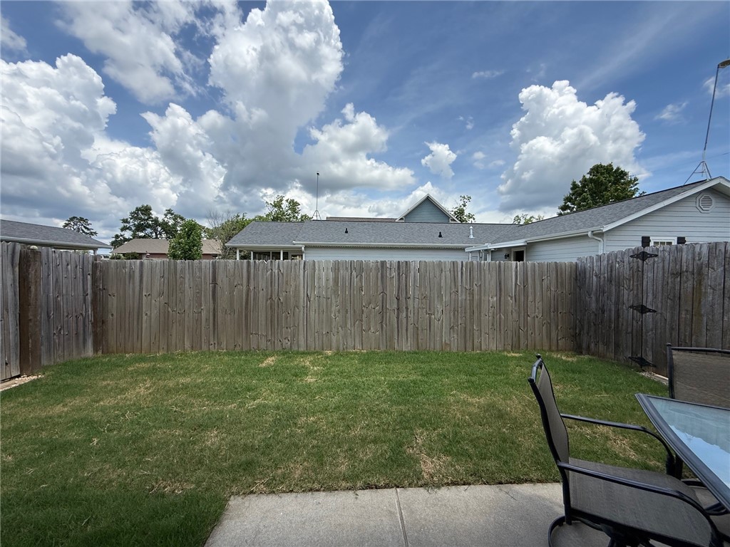 - - Residential Lease