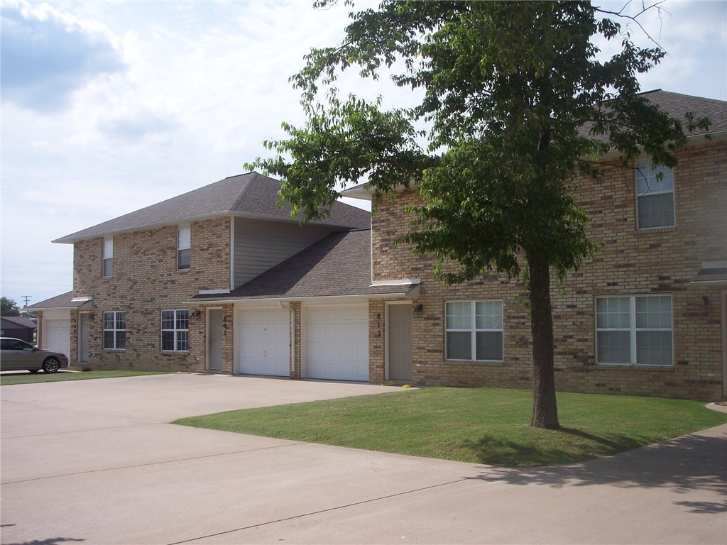 Nice 2 Story townhome.  Two bedrooms and 1.5 baths.  Comes with Refrigerator, Stove, Microwave, and Dishwasher.  Hook ups for Washer/Dryer.  Move-in Special 1/2 off your first months rent.