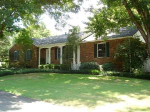 Dazzling 3 bedroom, 2 bath home. Enjoy morning coffee in the cozy sun room, spend the day by the pool.Landscaped, well maintained lawn .Plantation shutters throughout. Private office, Large master bedroom. Hardwood floors, crown molding and upgraded baseboards.Sprinkler system.Owner is listing agent