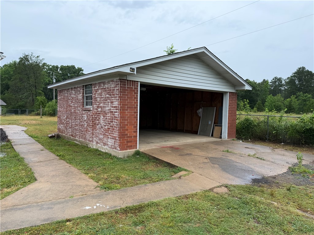12-07-16 RURAL METES & BOUNDS - Residential