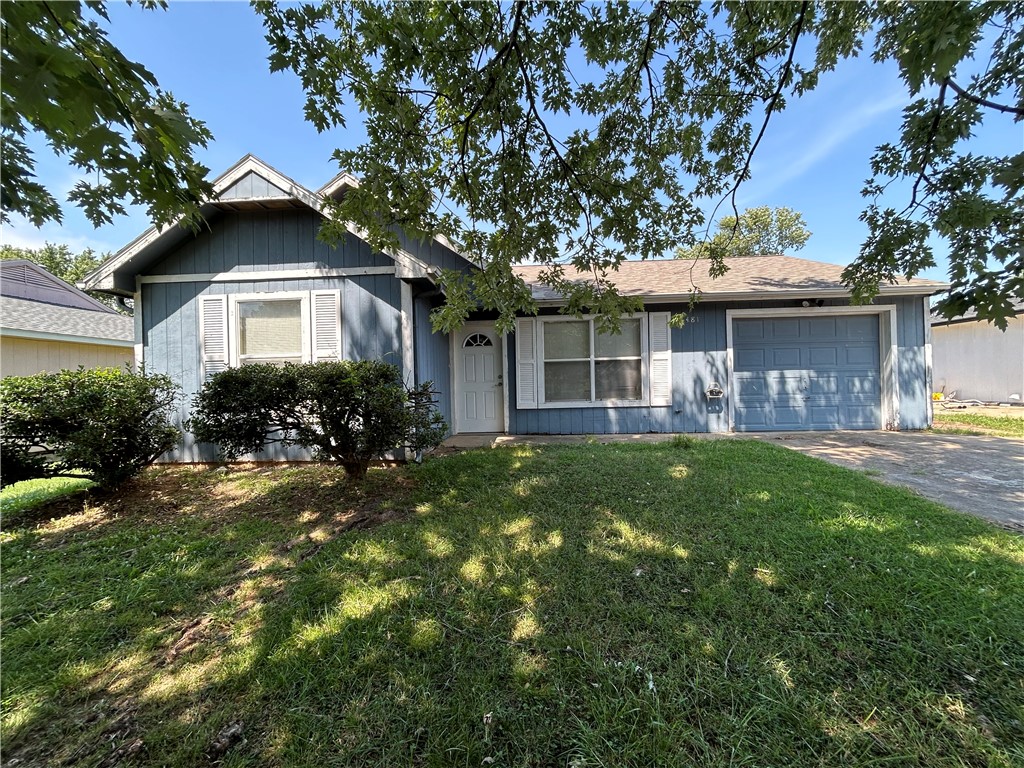 Charming home in great location! This two bed/one bath home is situated in a quiet neighborhood near Downtown Springdale. Conveniently close to parks, schools, and everything that Downtown Springdale has to offer!
