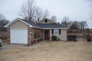 Charming Russellville home in a great location! Big features include a beamed, cathedral ceiling in the open living room, a pantry in the kitchen, and many lovely updates. This cozy, 3 bedroom home comes with a fenced back yard. Great home for your family at a great price! This one won't last long. Schedule a showing today.