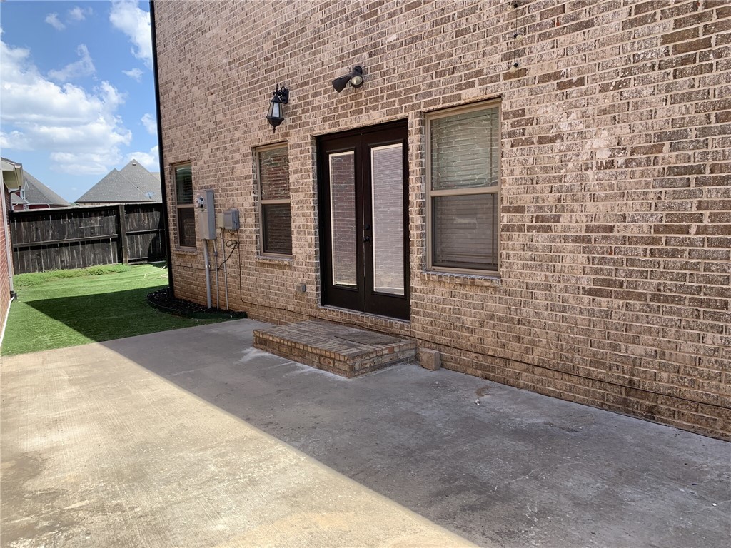 Town Homes At Forest Hills - Residential Lease