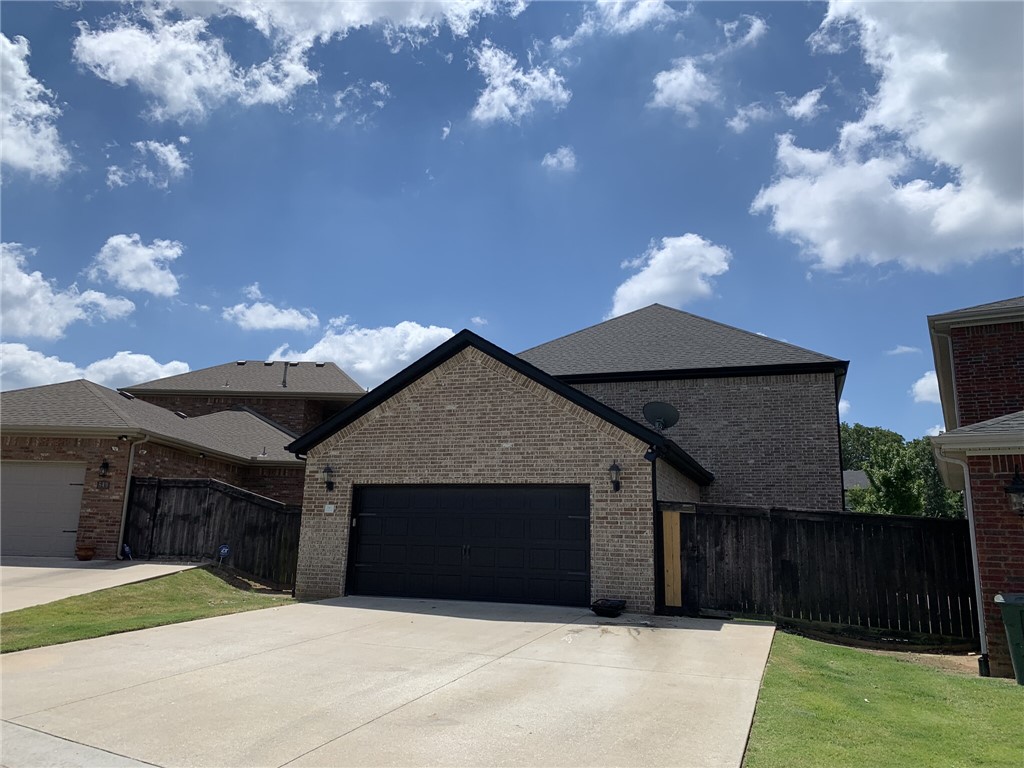 Town Homes At Forest Hills - Residential Lease