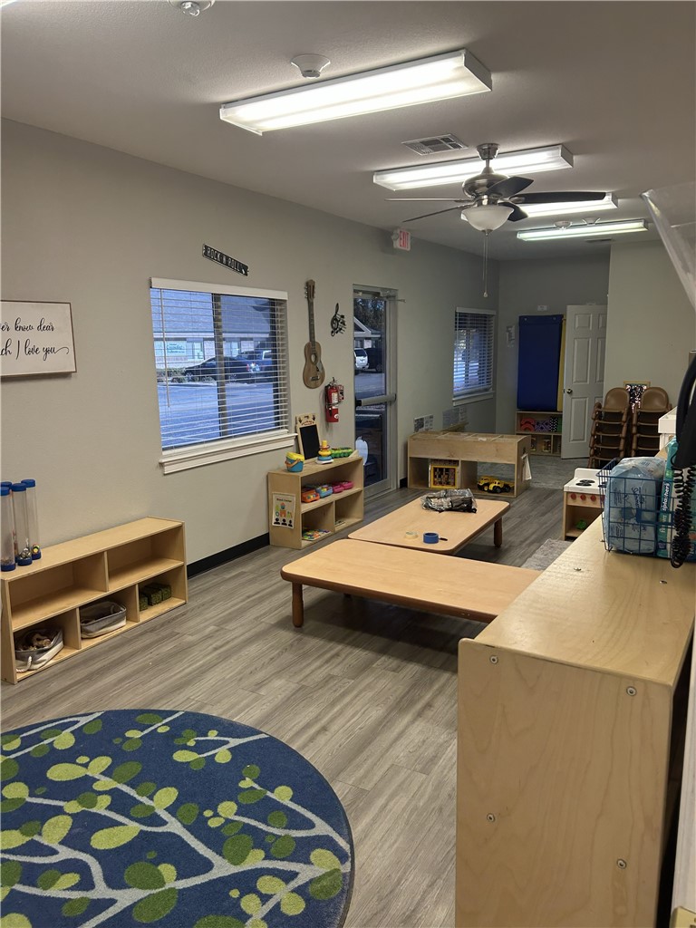 Oak Trace - Commercial Lease
