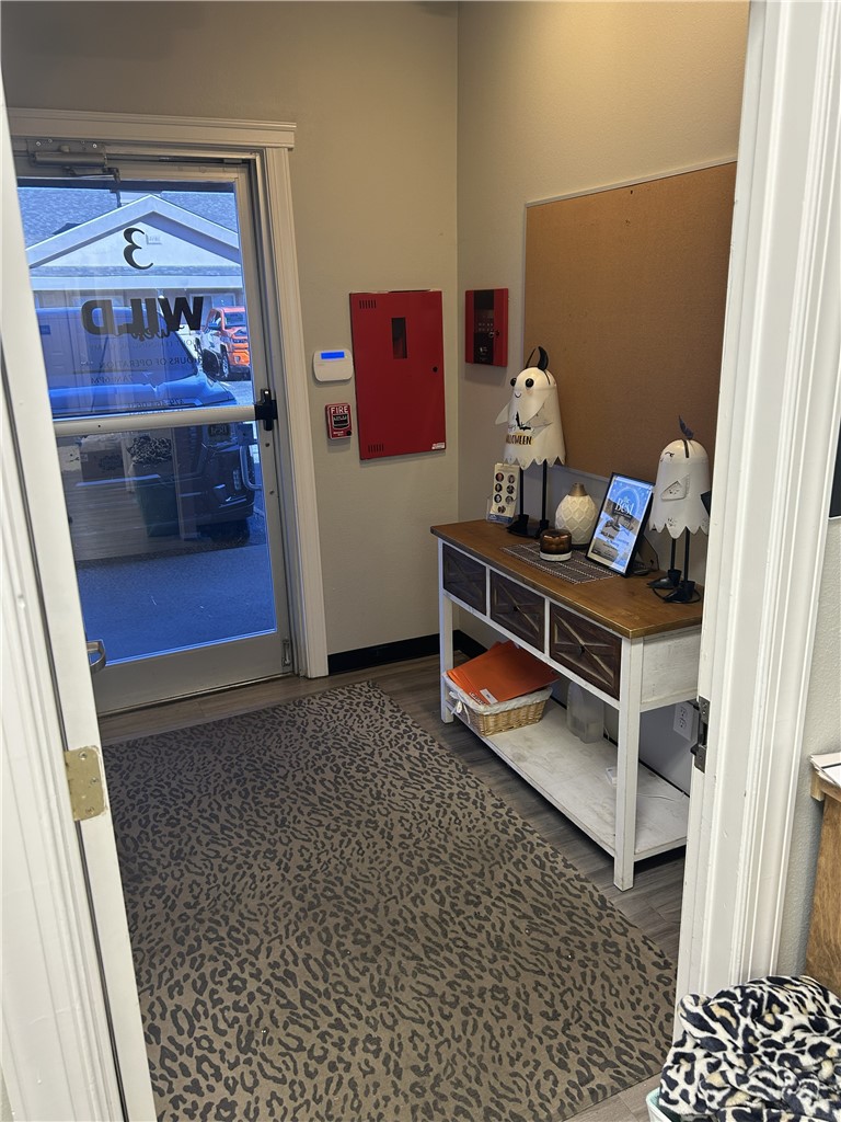 Oak Trace - Commercial Lease