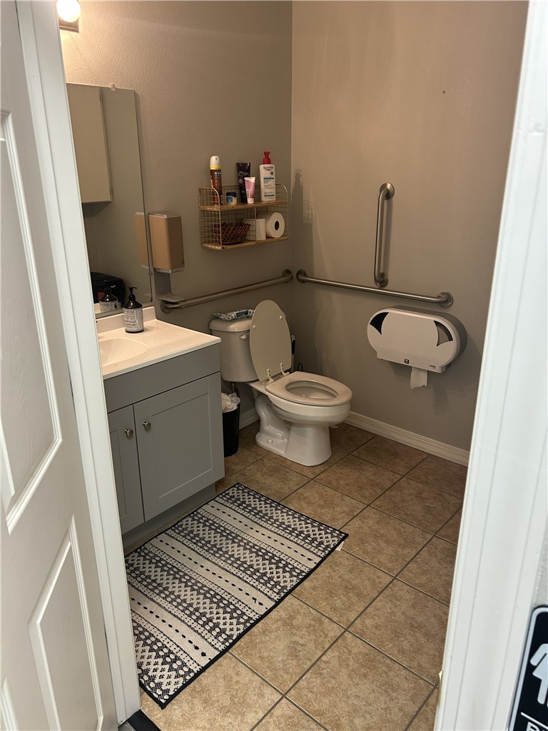 Oak Trace - Commercial Lease