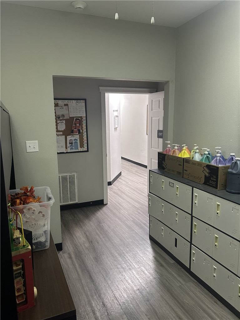 Oak Trace - Commercial Lease