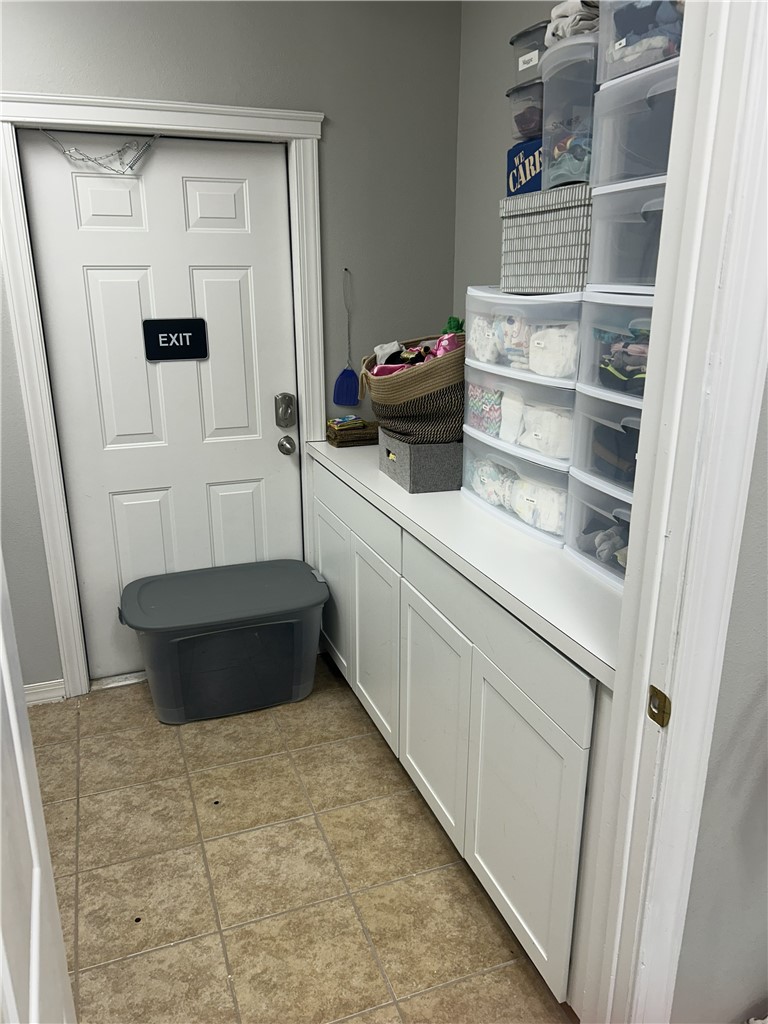 Oak Trace - Commercial Lease