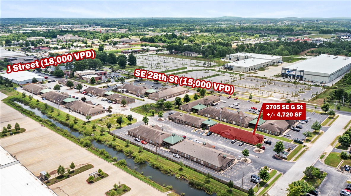 Oak Trace - Commercial Lease