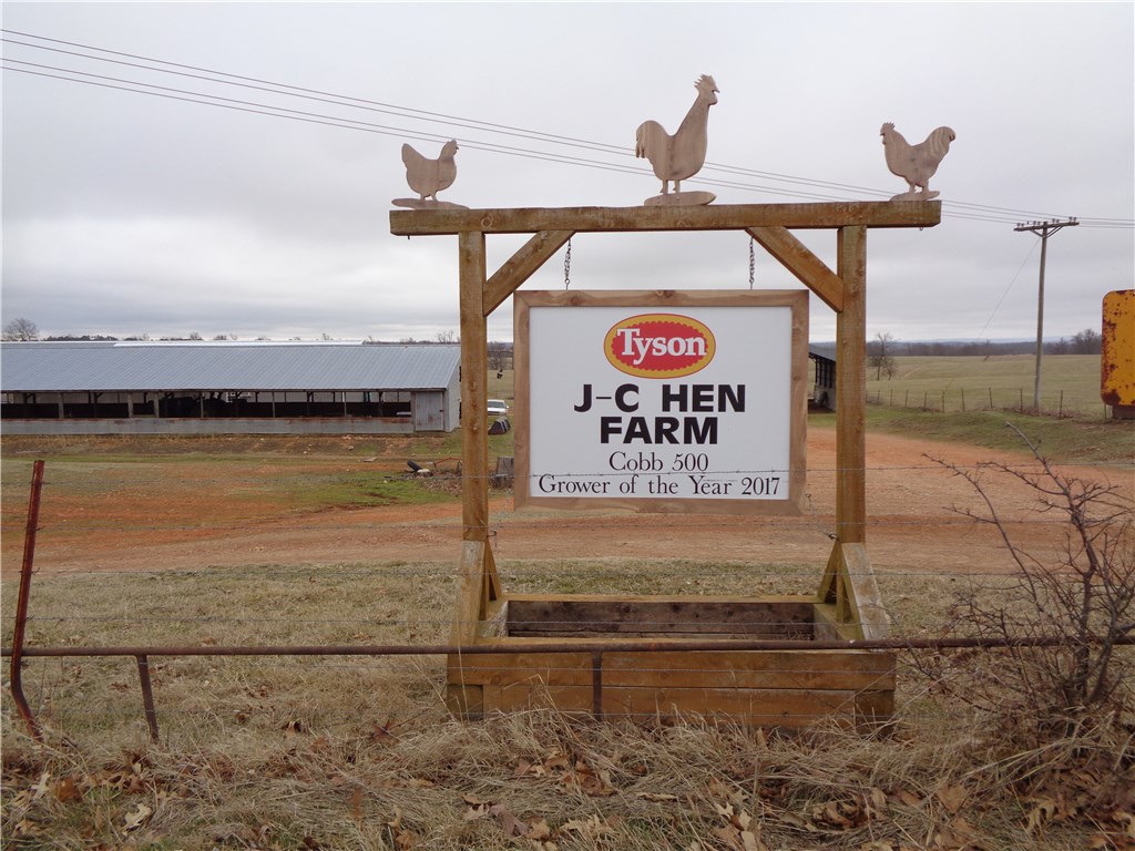 "2017 Tyson Grower of the Year" Breeder farm and home for sale in Clifty, Ar.  Two active Breeder houses, multiple outbuilding, shops, barns, and a 2,240 square foot home.  All with easy access to AR-12 and 23.  **New house construction contract for 7 years**
See also listing #1105675