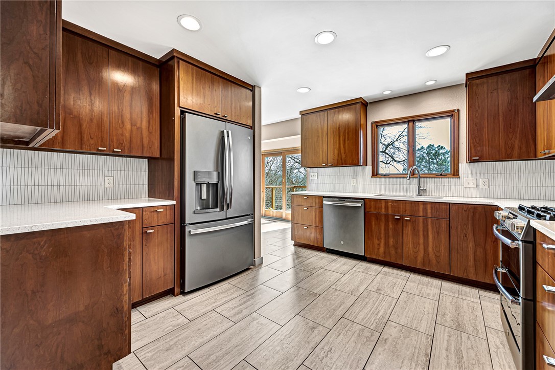 Broadview Sub - Residential