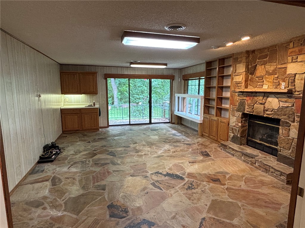 White Oak St Condo Ph IV - Residential