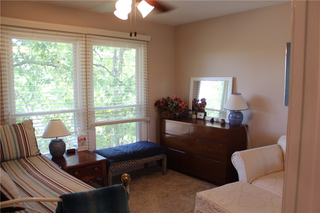 Townhouse Tct 3 A/K/A Drake Court Bvv - Residential