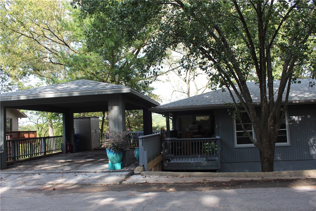 Townhouse Tct 3 A/K/A Drake Court Bvv - Residential