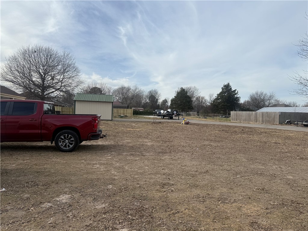 Springdale Outlots - Land