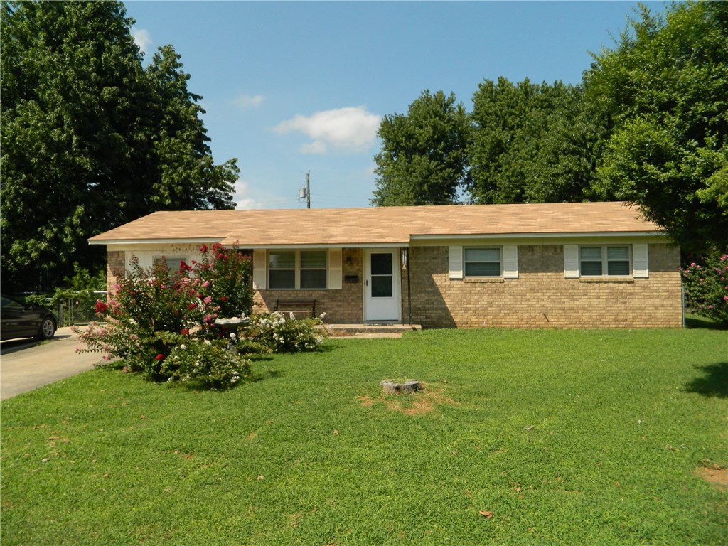 Cute as a button! Wonderful 3 BR, 1.5 baths, living room, den, on a cul-de-sac is a rare find. New window world windows on front, new storage building, great home, huge yard, immaculate.