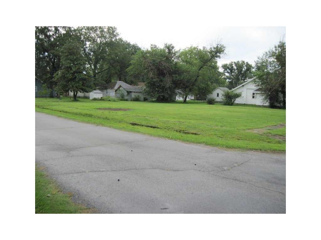 Great level building lot in town with all city utilities and in a great neighborhood.