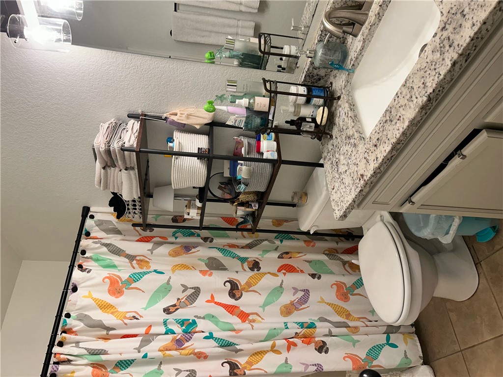 Valley View Condo Hpr - Residential Lease