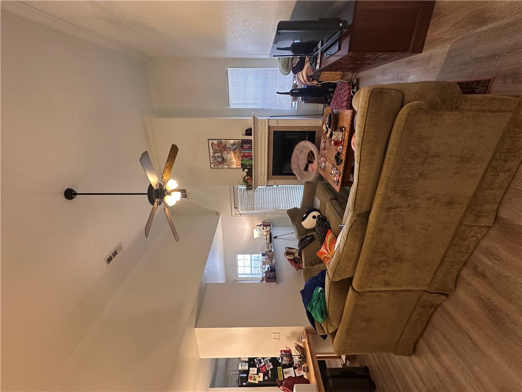 Valley View Condo Hpr - Residential Lease