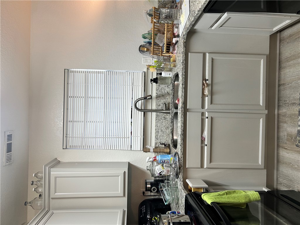 Valley View Condo Hpr - Residential Lease