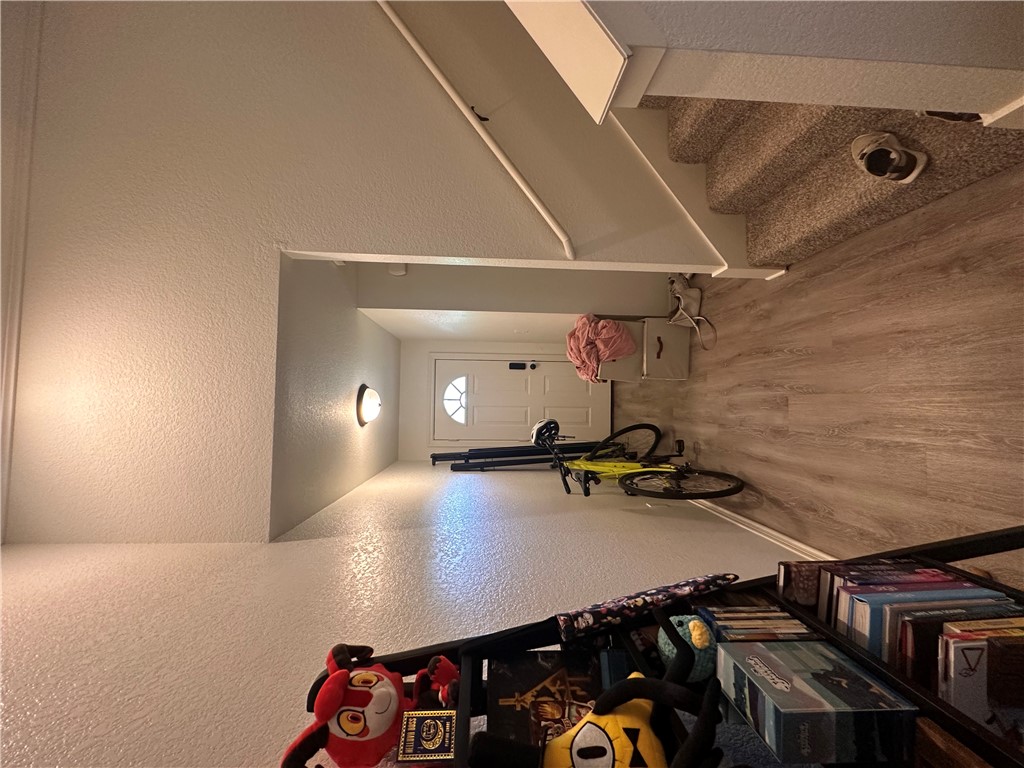 Valley View Condo Hpr - Residential Lease