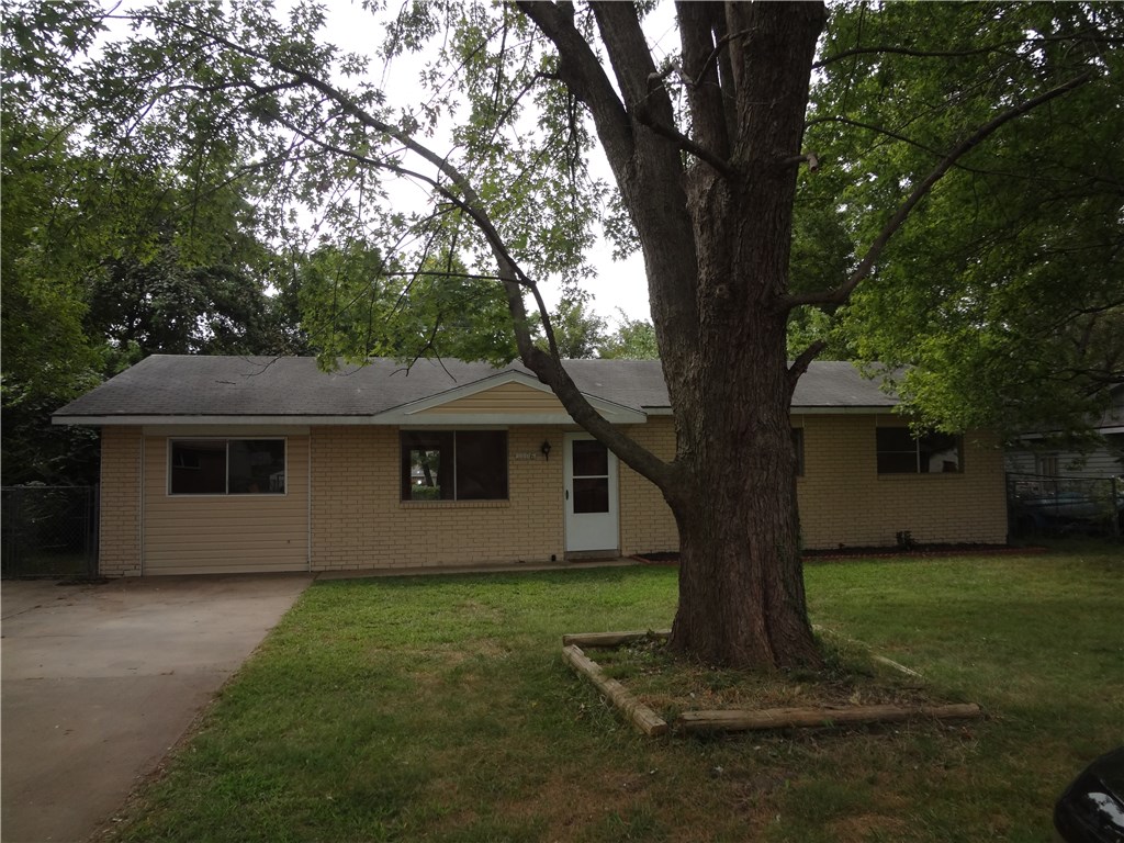 Bishop Manor Rogers - Residential