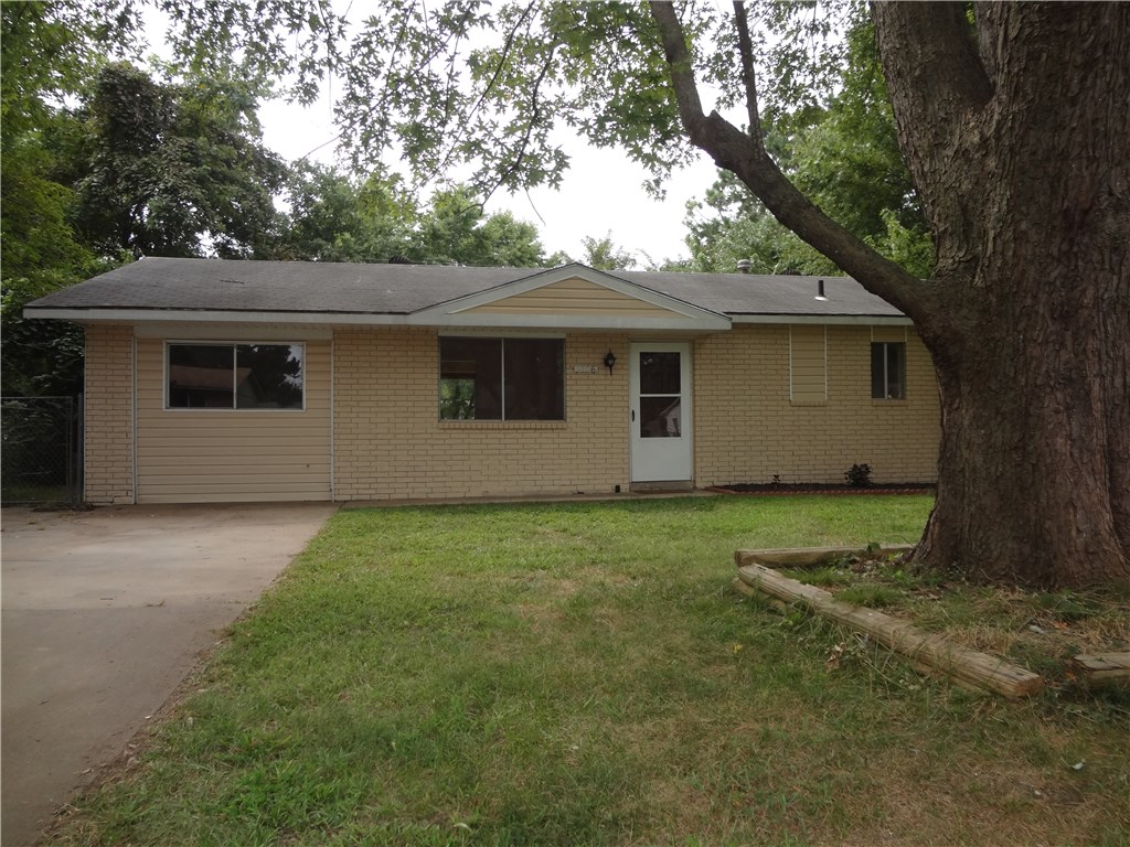 Bishop Manor Rogers - Residential