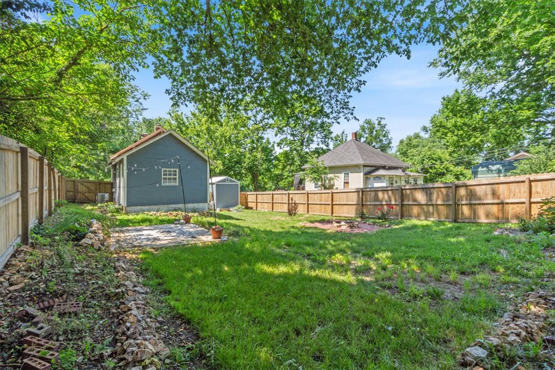 Wm C Tates Add Siloam Spgs - Residential
