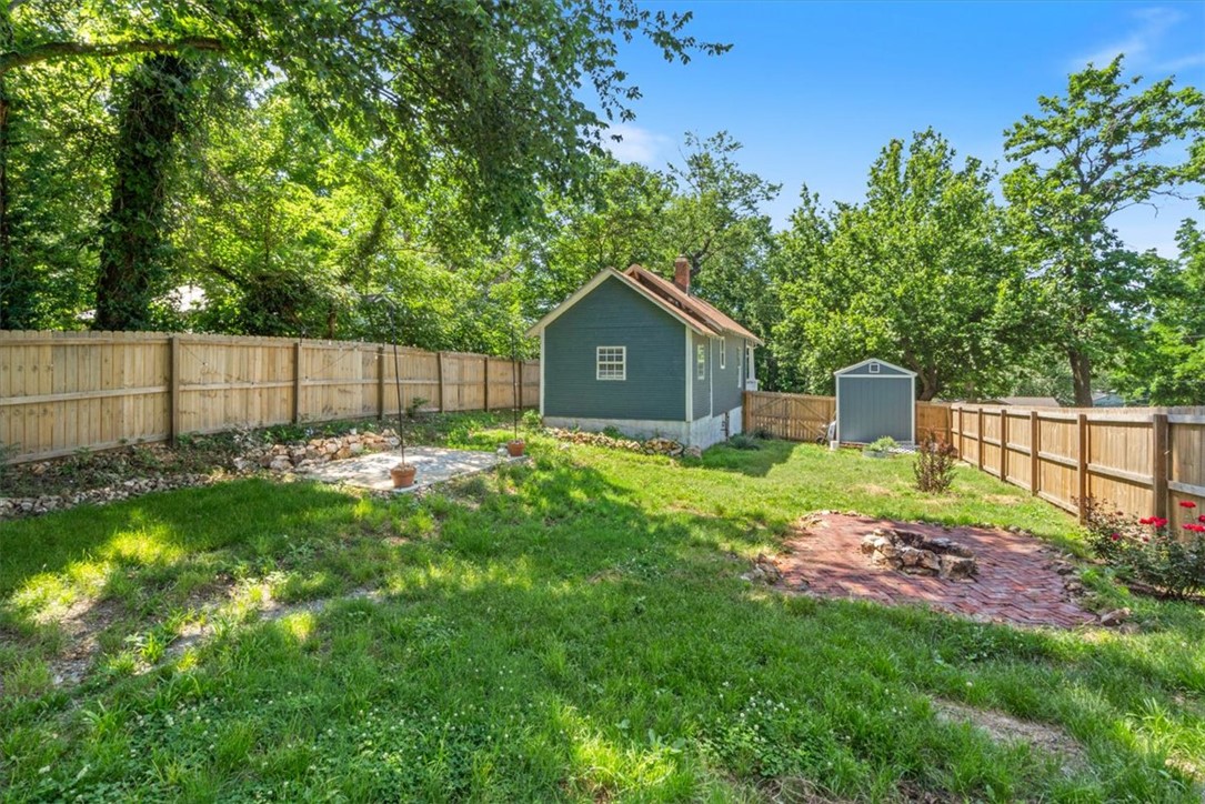 Wm C Tates Add Siloam Spgs - Residential