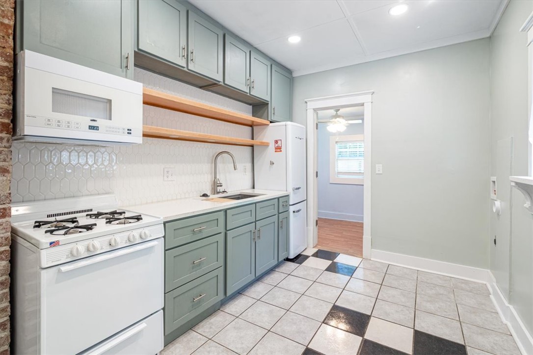 Wm C Tates Add Siloam Spgs - Residential