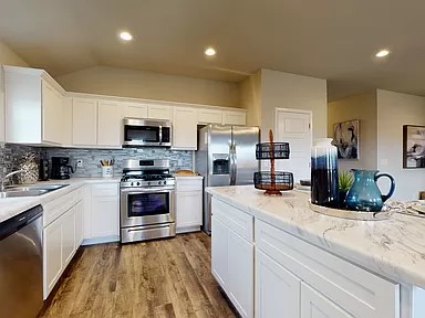 STOKENBURY FARMS PH VI - Residential