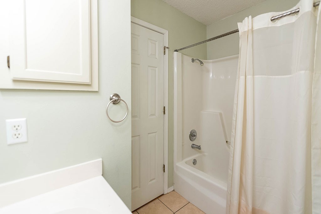 Pine Crest Add Ph I - Residential