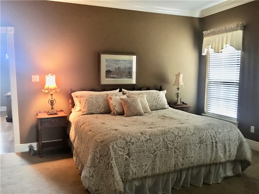 Eagle Crest 1 - Residential