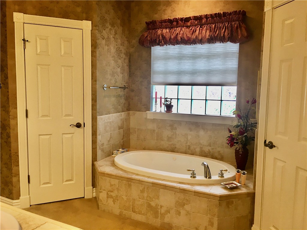 Eagle Crest 1 - Residential