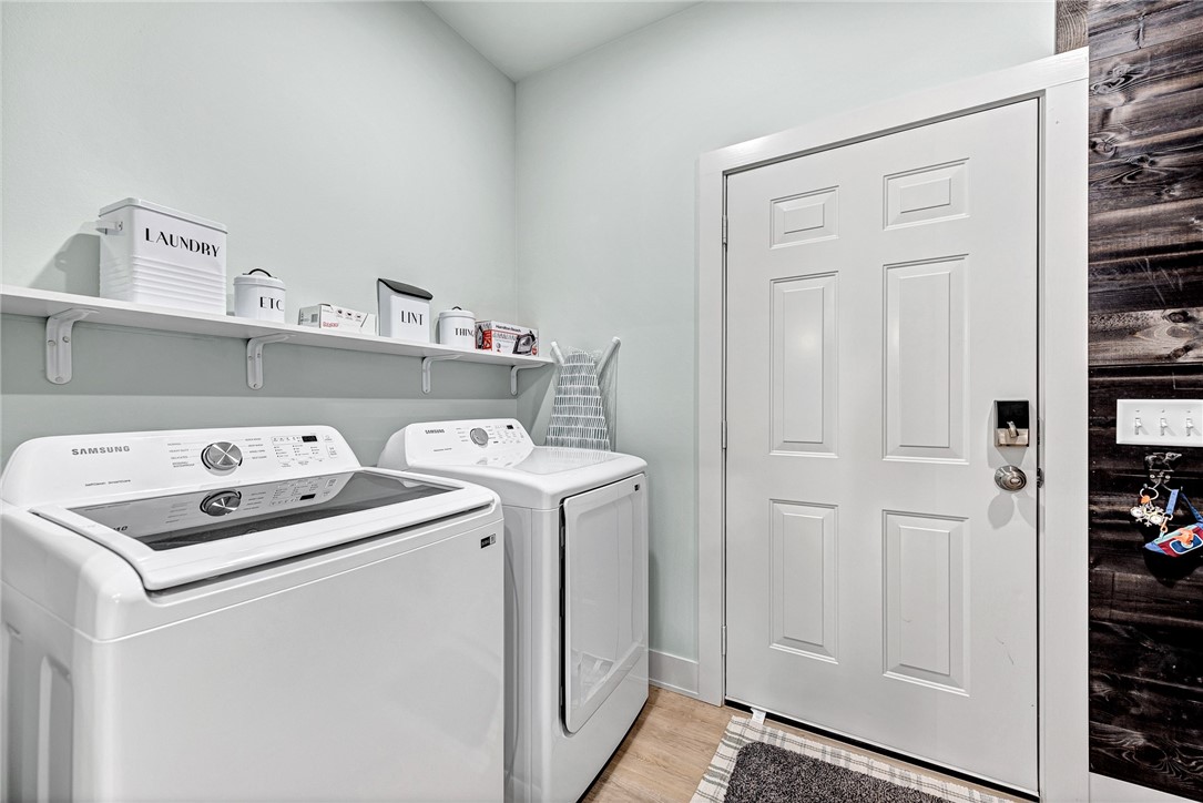 RAILROAD ADD-BENTONVILLE - Residential