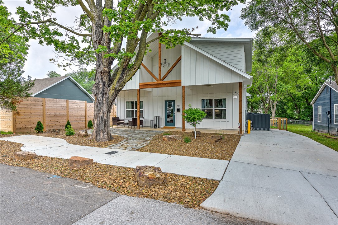 RAILROAD ADD-BENTONVILLE - Residential