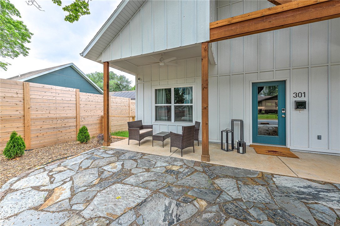 RAILROAD ADD-BENTONVILLE - Residential